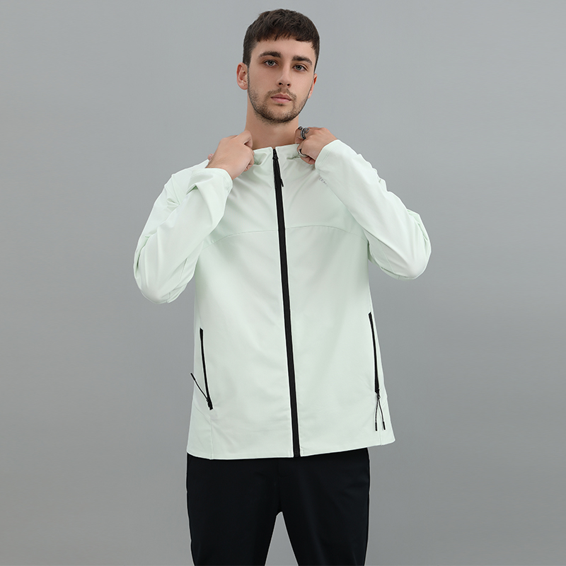 Men's Lightweight Sports Jacket Custom Outdoor Zip-Up Jacket Manufacturer