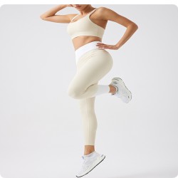 High-waisted seamless yoga leggings in beige - Private label sportswear supplier